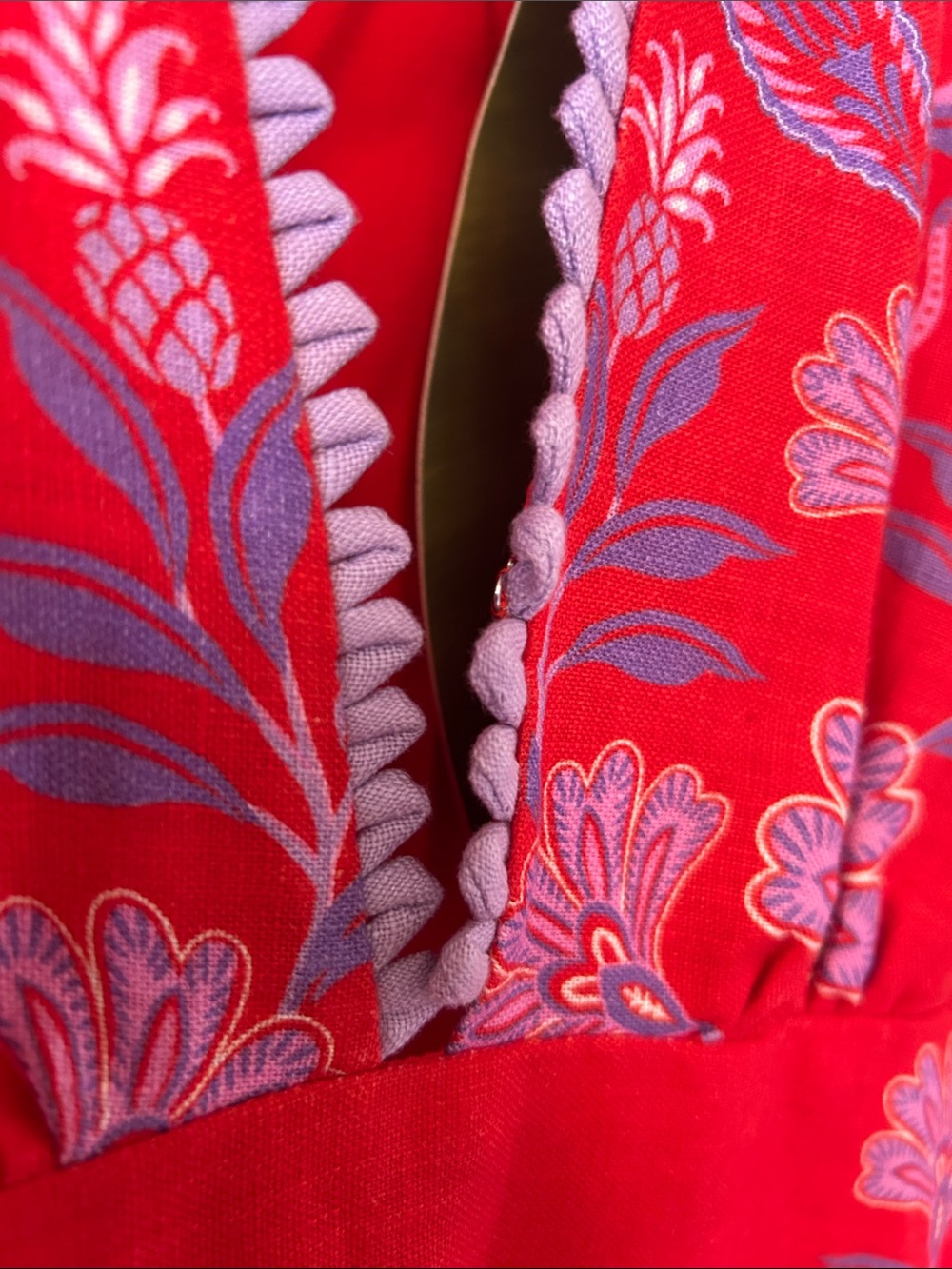 FARM Rio Porcelain Garden NWT Red Sleeveless V-Neck MIDI Dress - Picture 3 of 6